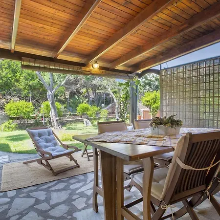 Casa Vacanze La Pelosa スティンティーノ